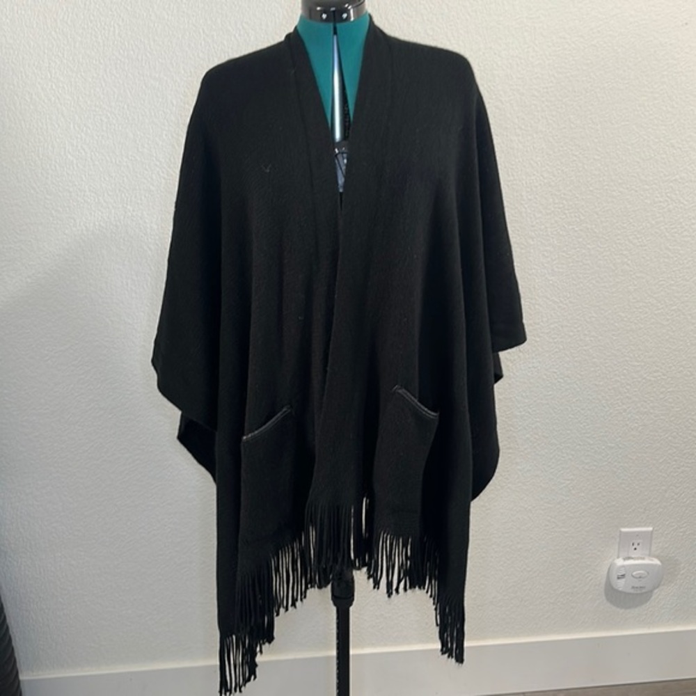 Open front poncho cape with pockets